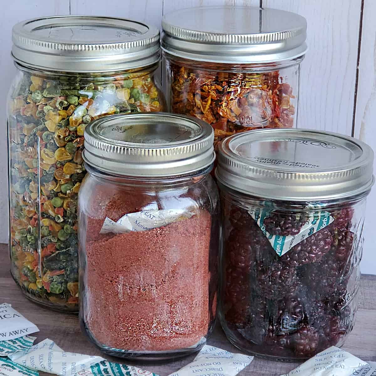 Dehydrated foods in mason jars, moisture and oxygen absorbers