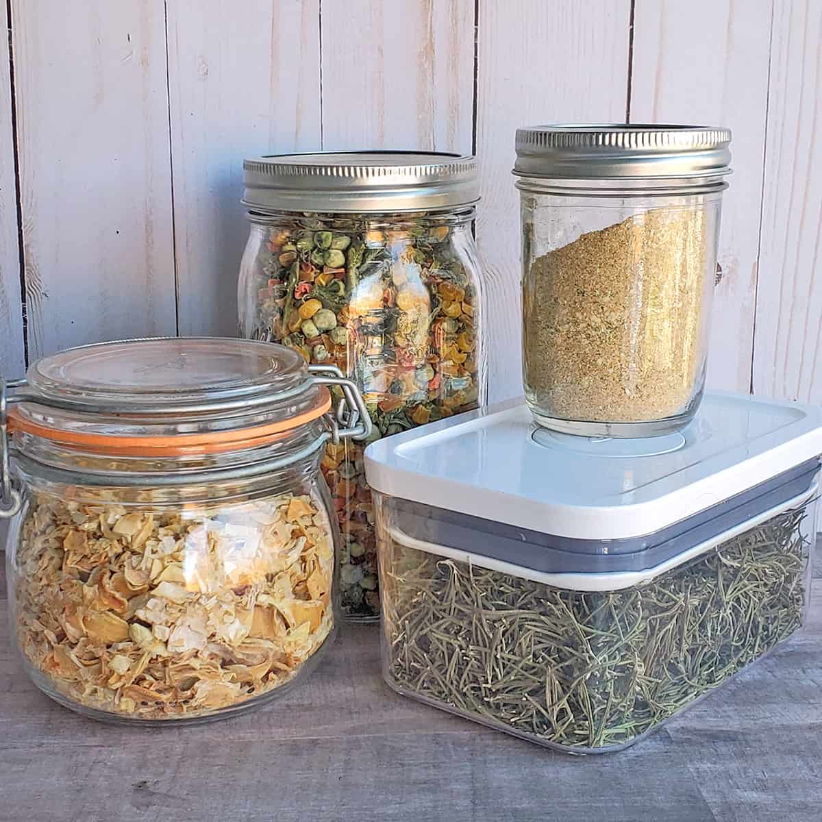 4 different storage containers for dehydrated goods
