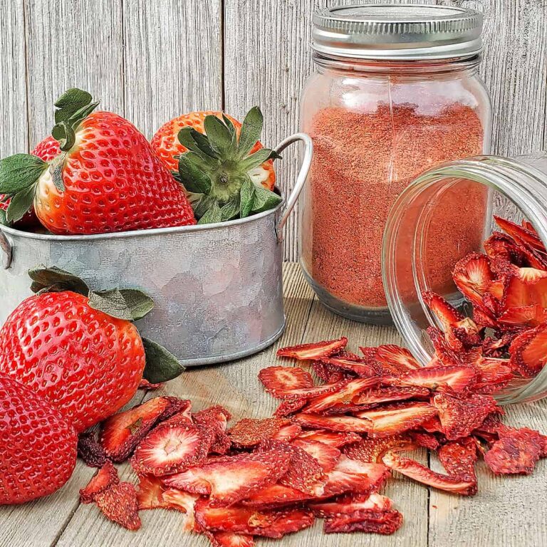 How to Dehydrate Strawberries and Strawberry Powder