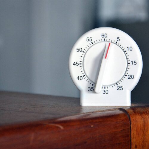 Kitchen timer on a wooden table