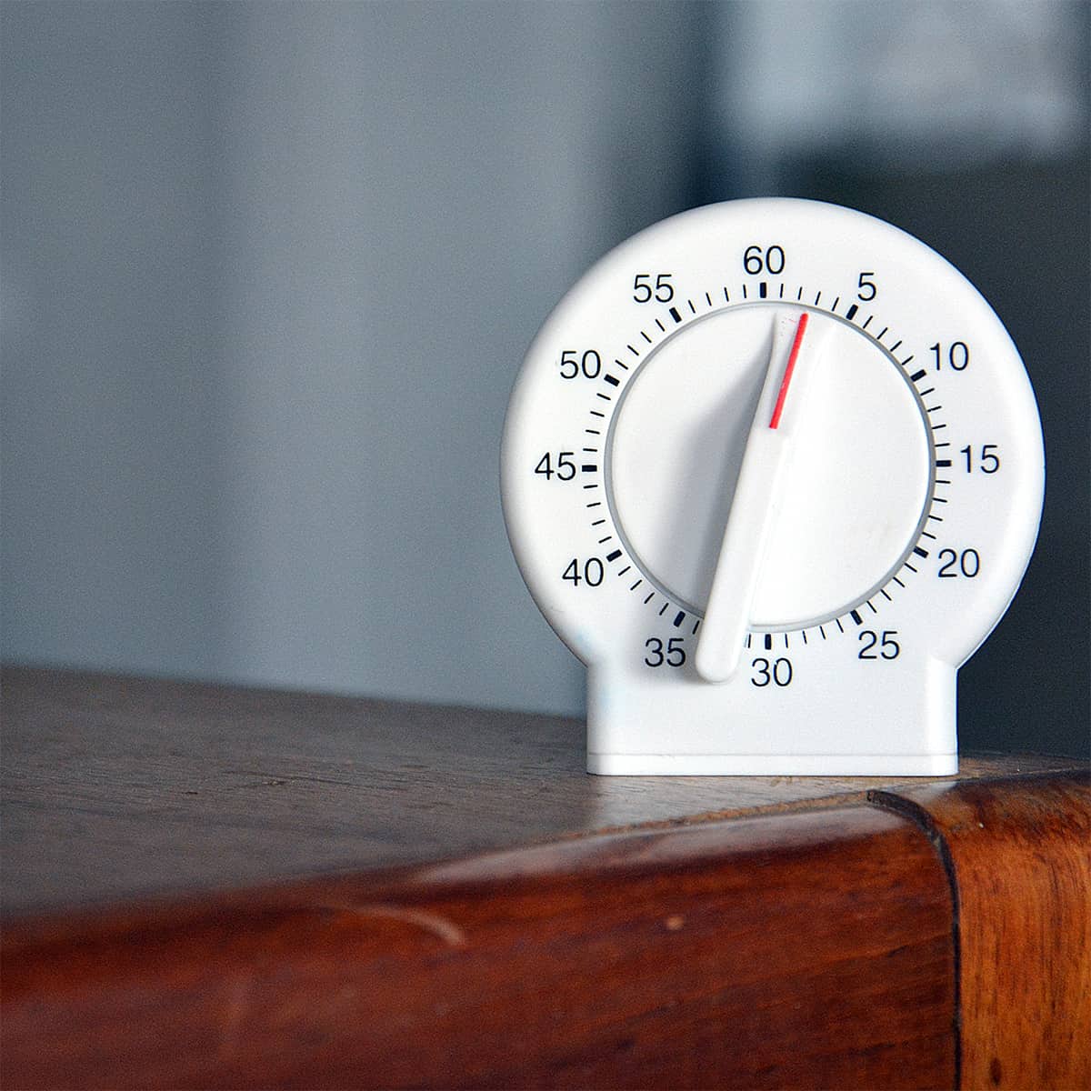 Kitchen timer on a wooden table