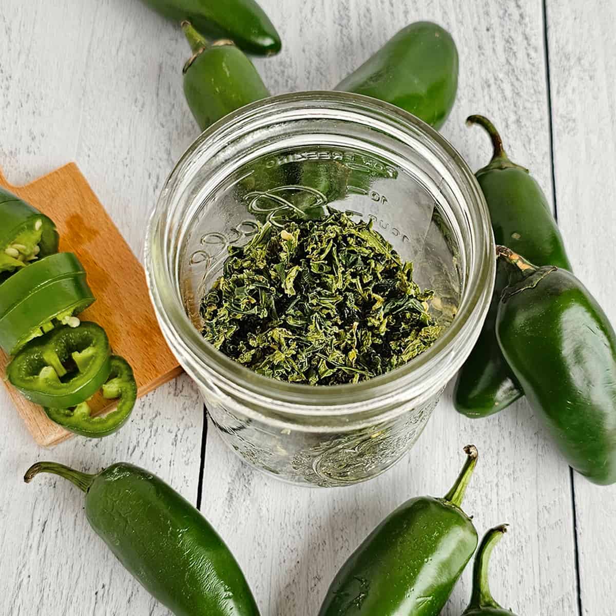 How to Dehydrate Jalapeno Peppers